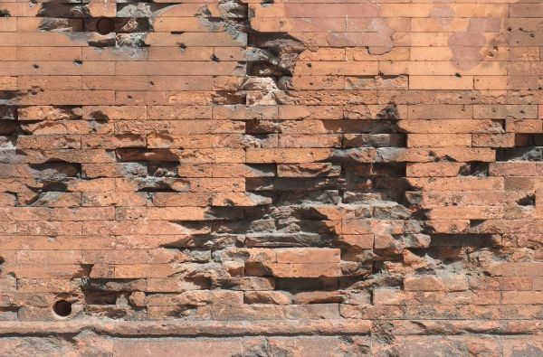 Damaged Brick Repair in Lees Summit