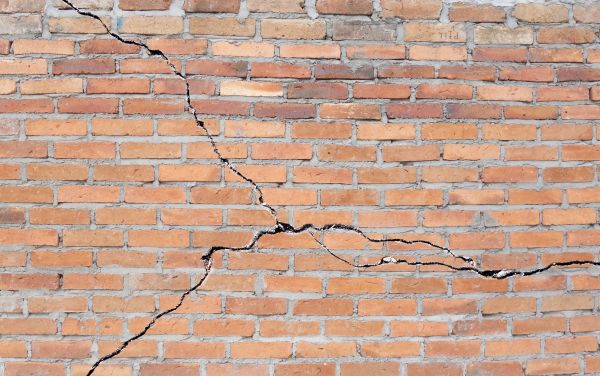Cracked Brick Repair in Lees Summit